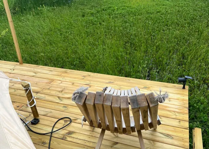 Hommen Gård Glamping *