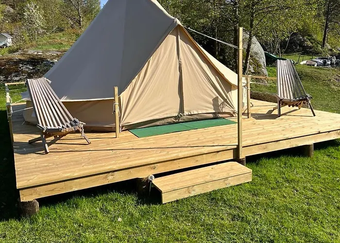 Luxuszelt Hommen Gard Glamping *